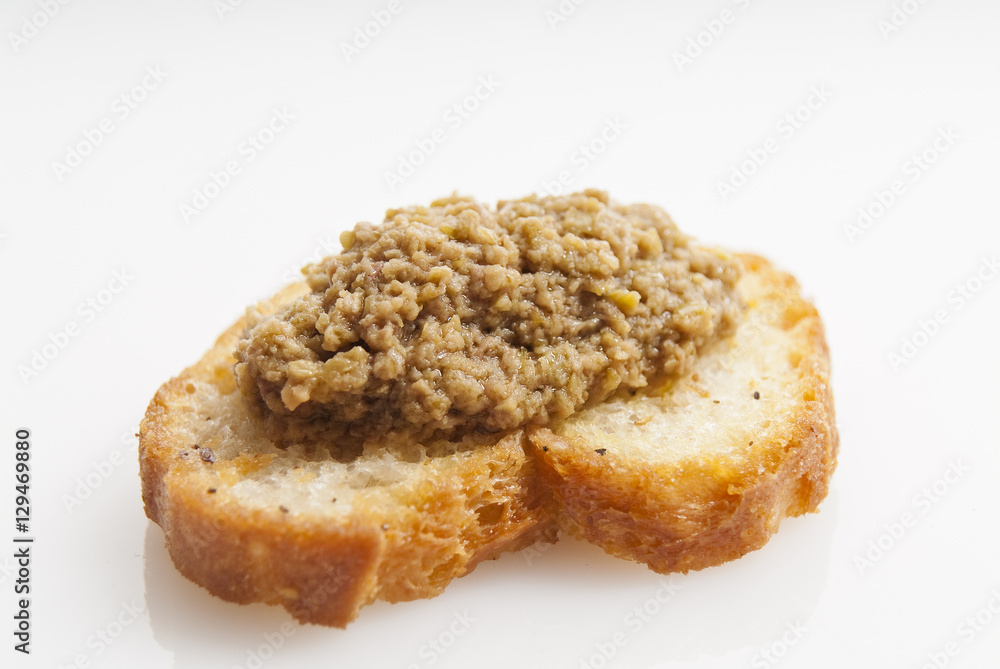 tartina con patè di olive verdi tartina con patè di olive verdi