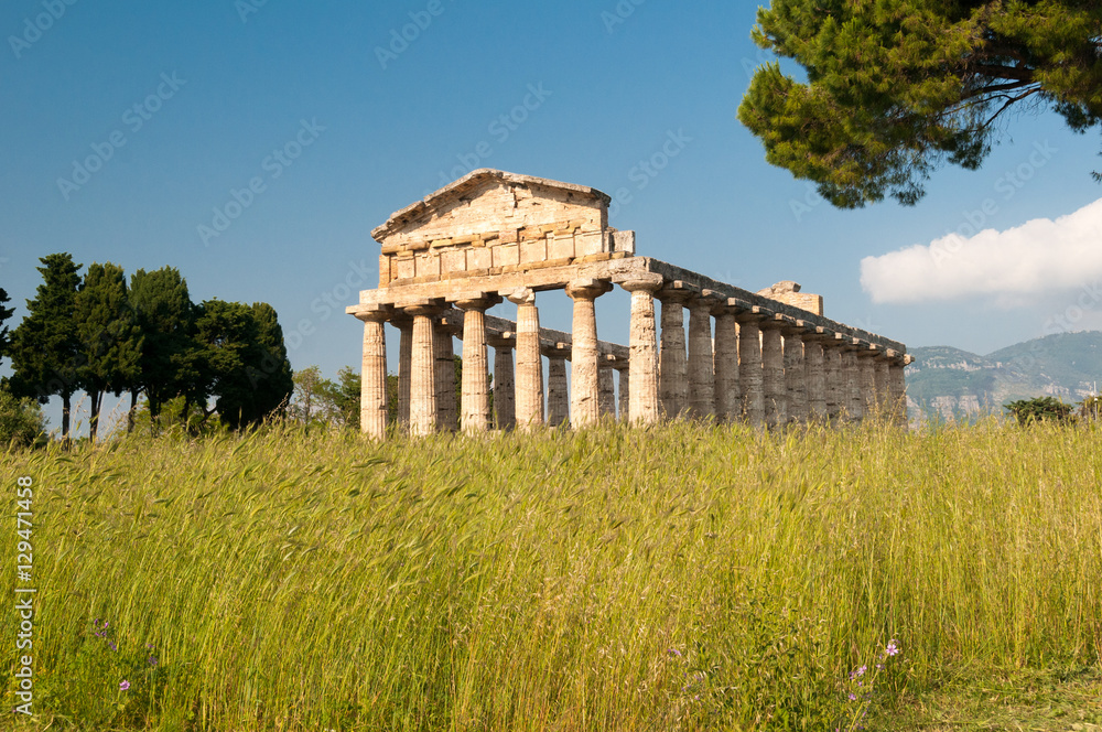 Tempel der Athene in der Tempelanlge von Paestum