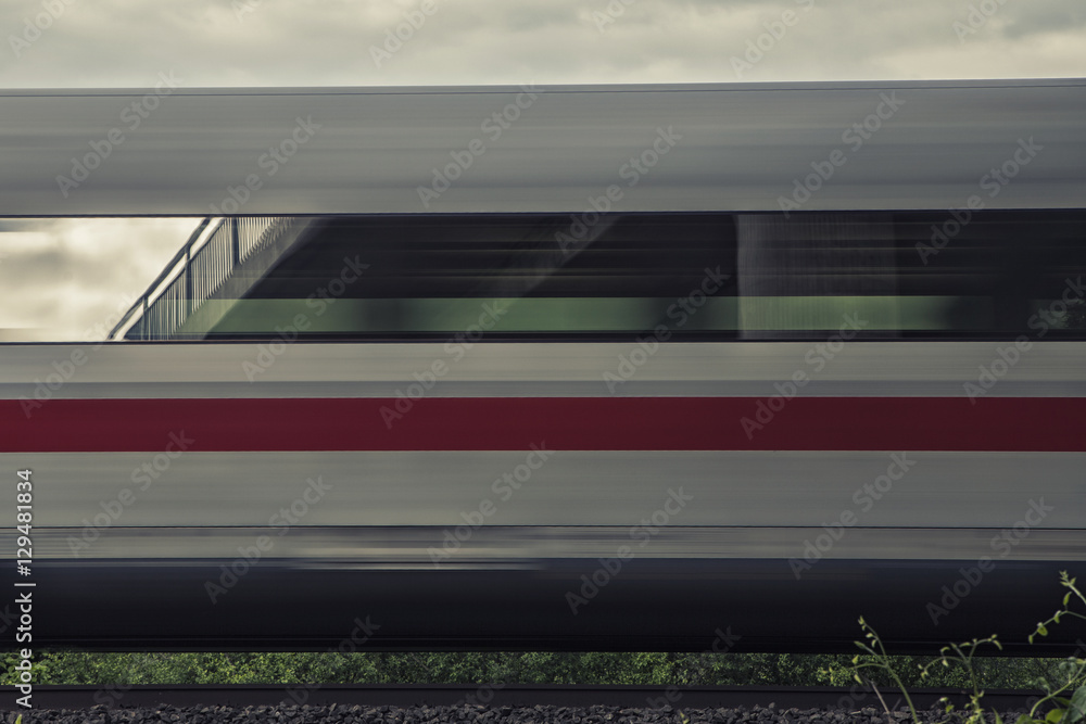 Fototapeta premium Vorbeiflug