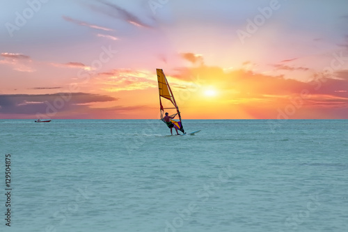 Tableau sur toile Windsurfer at Aruba island on the Caribbean Sea at a beautiful s