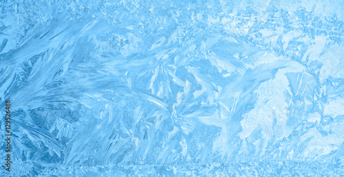 piękny zimowy lód, niebieskie tekstury na oknie, tło uroczysty