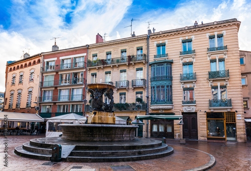 Place de la Trinité à Toulouse, Occitanie, France