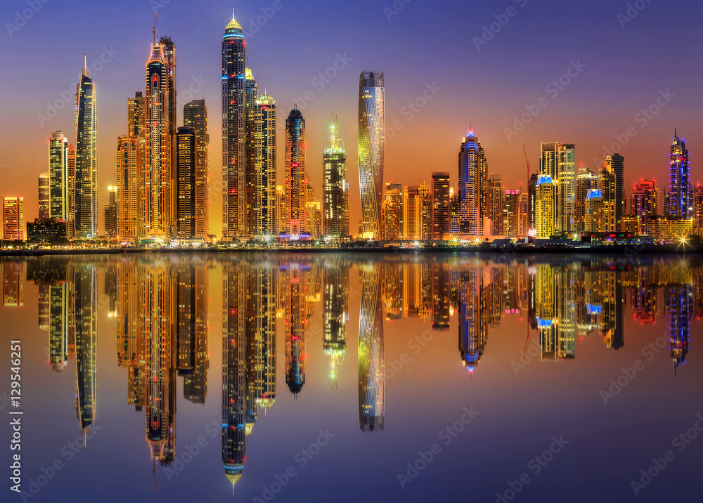 Obraz premium Dubai Marina bay, UAE