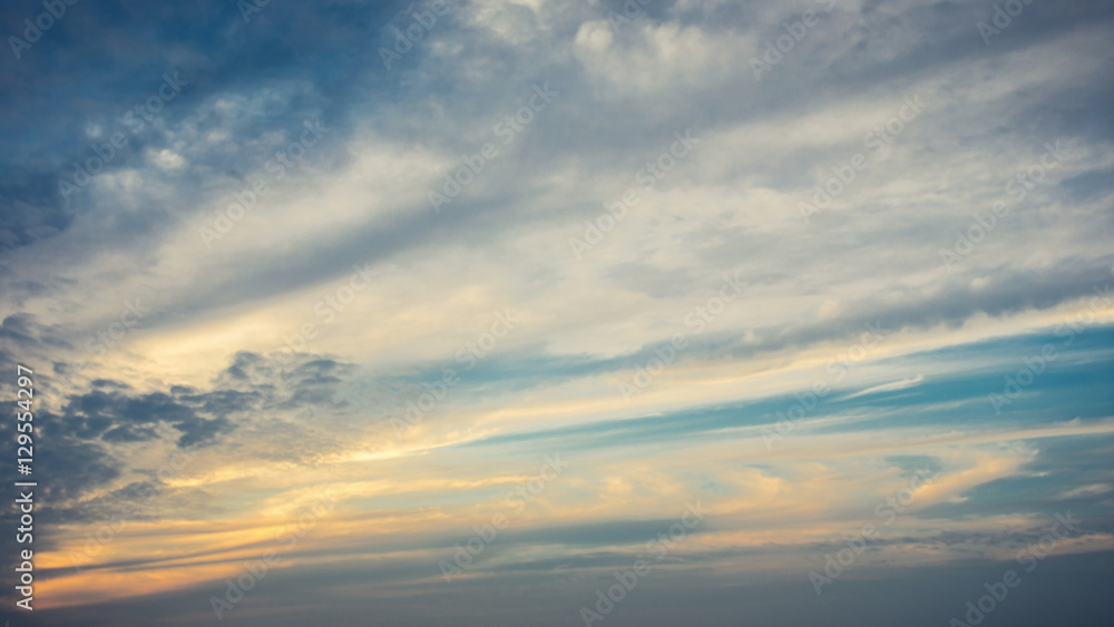 Fototapeta premium Dramatic sky with cloud at sunset.