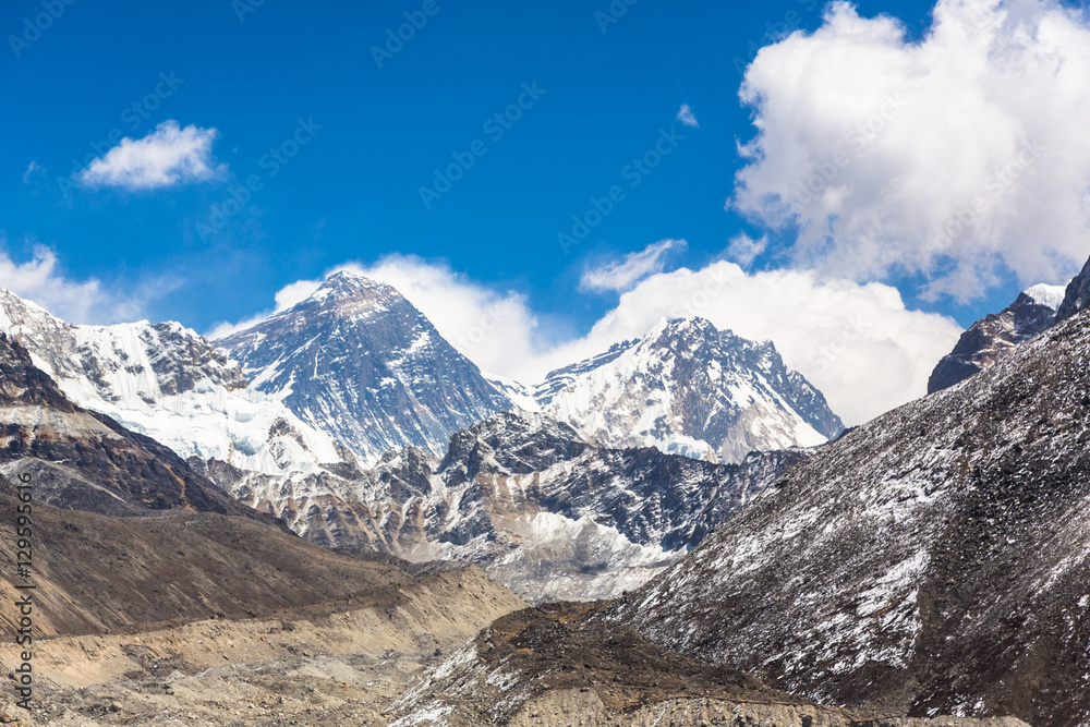 Everest view from Gokyo valley