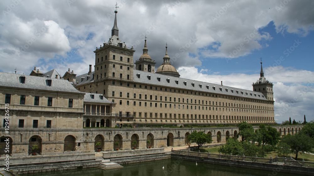 Fototapeta premium Real Monasterio de San Lorenzo de El Escorial, Madrid
