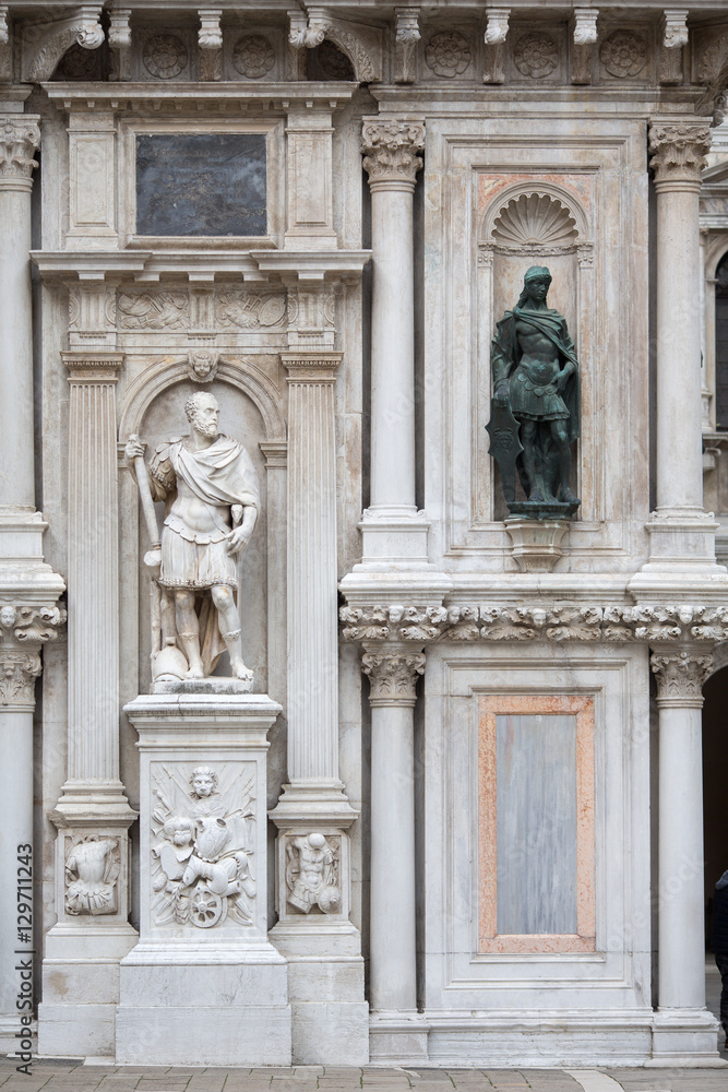 Sculpture and decoration of the courtyard of the Doges Palace