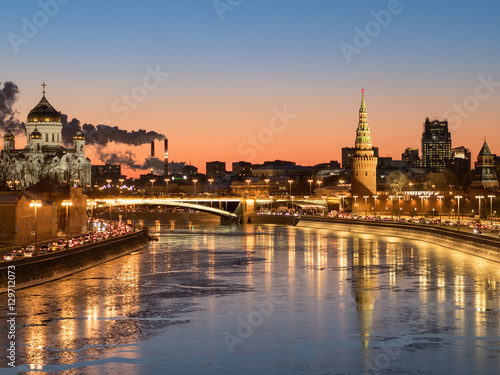 Evening Moscow view of the Kremlin © Pavel