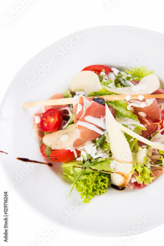 salad with ham and pear