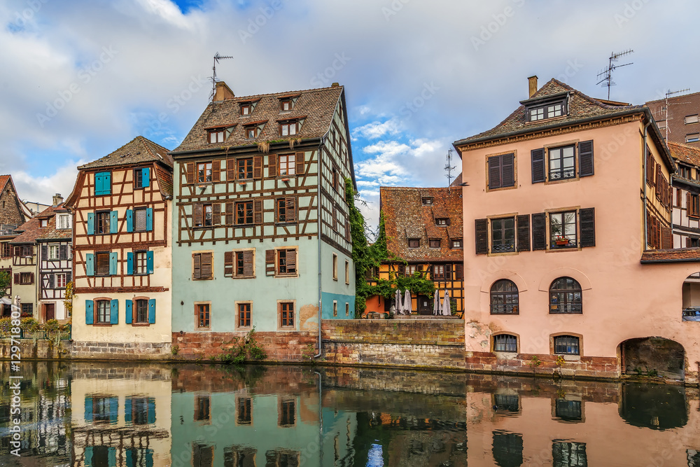 Embankment of the Ill river, Strasbourg Embankment of the Ill river, Strasbourg