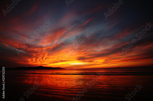 Fototapeta Naklejka Na Ścianę i Meble -  Dramatic sunset