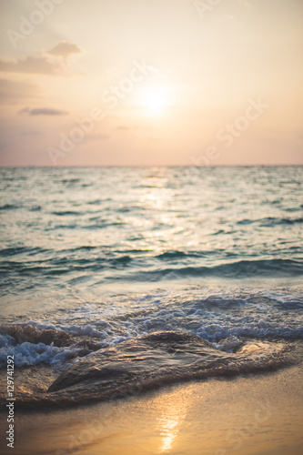 Fototapeta Naklejka Na Ścianę i Meble -  sea sunset, Scenic view of beautiful sunset above the sea vertical