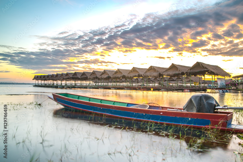 Fototapeta premium Sunries at Beach Pavilion in Ubon Ratchathani.