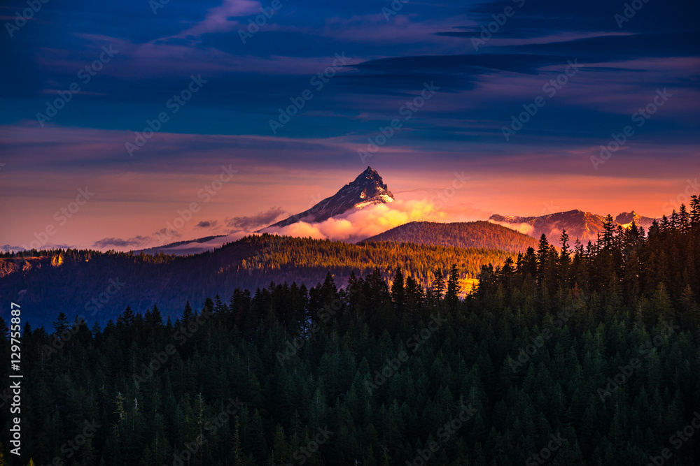 Mt Thielsen at Sunrise Oregon Landscape
