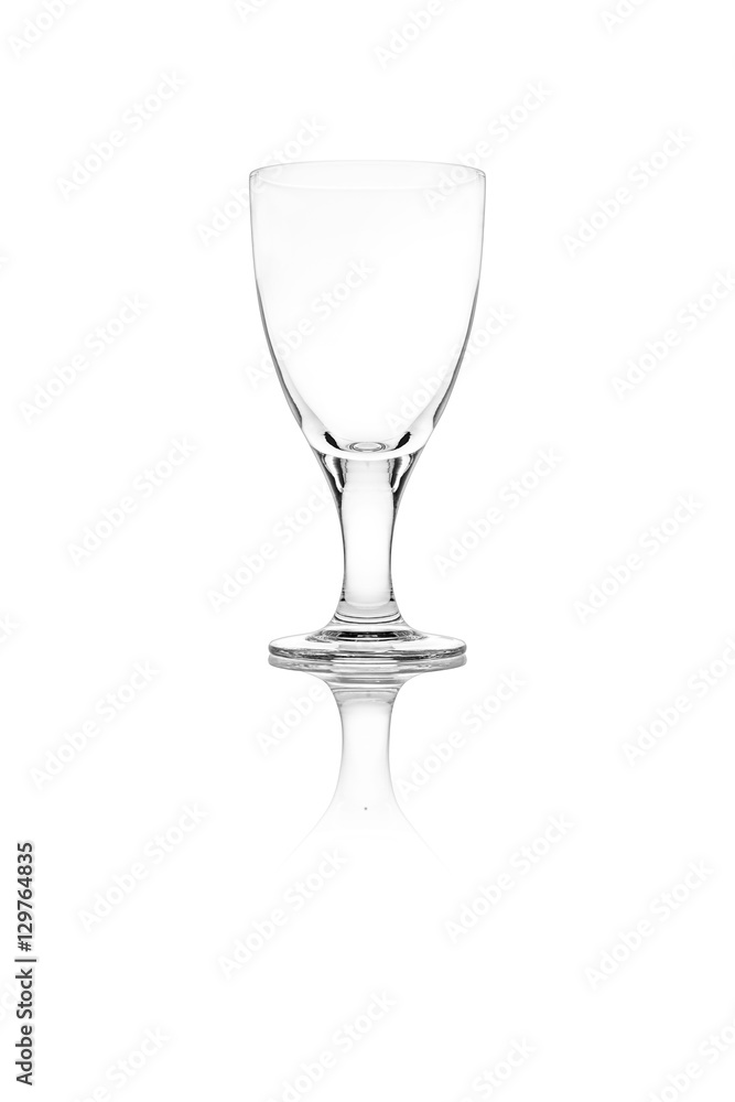Obraz premium Detailed shot of a water glass on white background