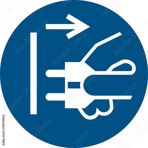 ISO 7010 M006 Disconnect mains plug from electrical outlet