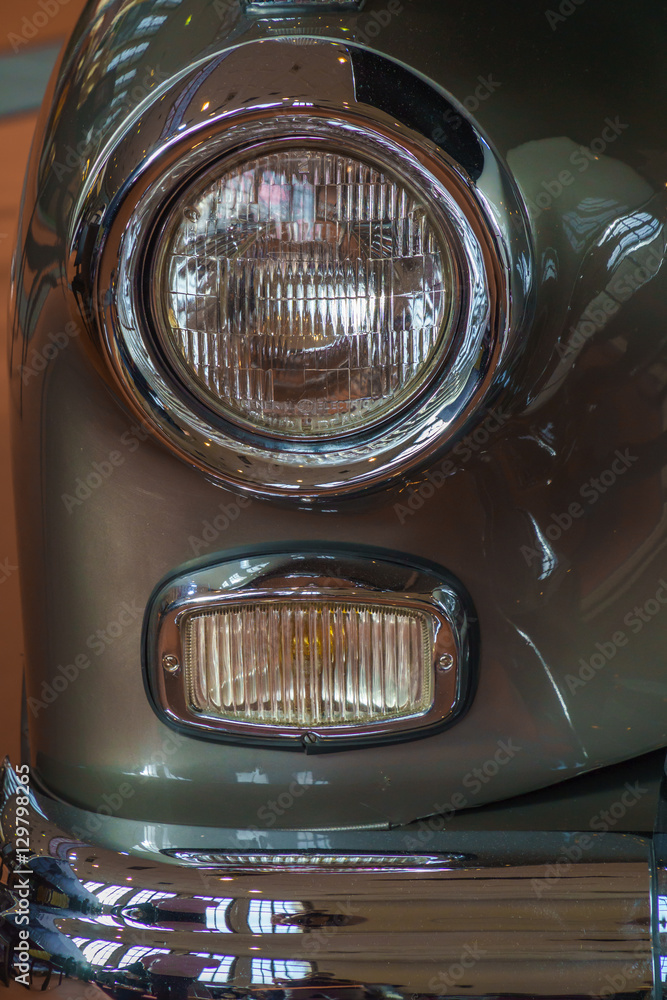 Headlight and bumper for a classic car