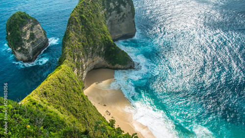 Manta Bay or Kelingking Beach on Nusa Penida Island, Bali, Indonesia photo