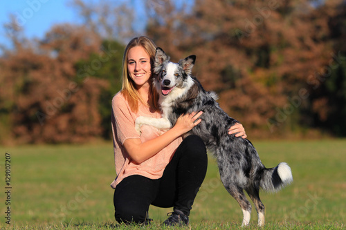 Fotografija Woman and her dog
