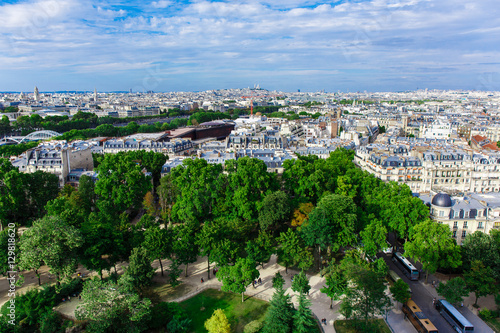Cityscape of Paris © gorov
