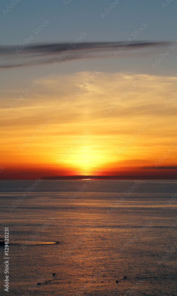 Fototapeta premium Beautiful sea sunset