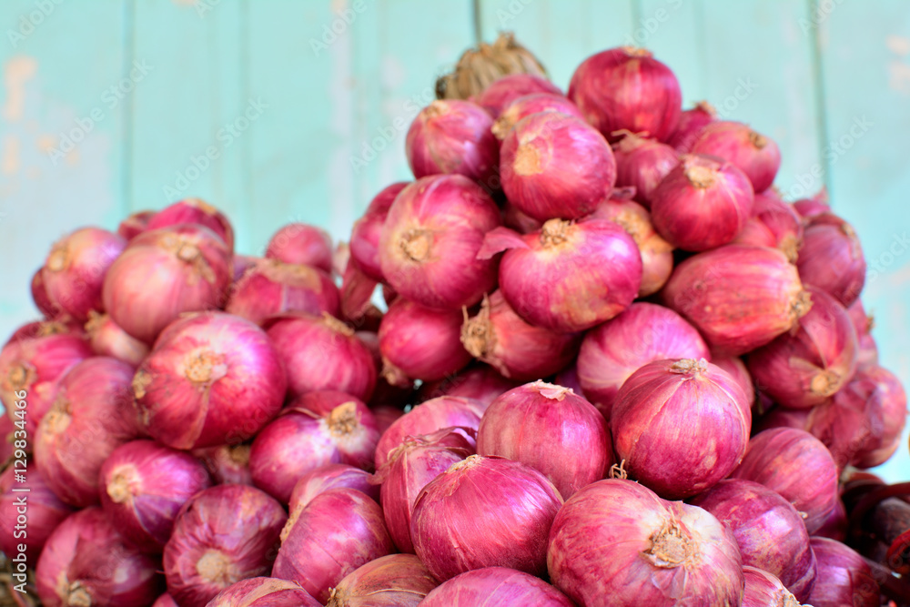 Shallots in basket weaving dare
Shallots in basket weaving dare
