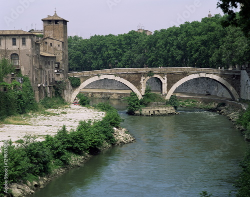 Ponte Quatro Capi (Pons Fabricius), dating back to 62BC, River Tiber, Rome, Lazio photo