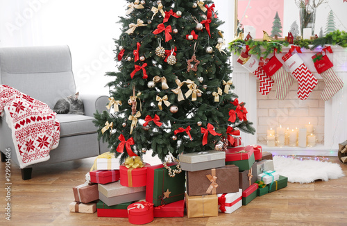 Beautiful Christmas tree wi...