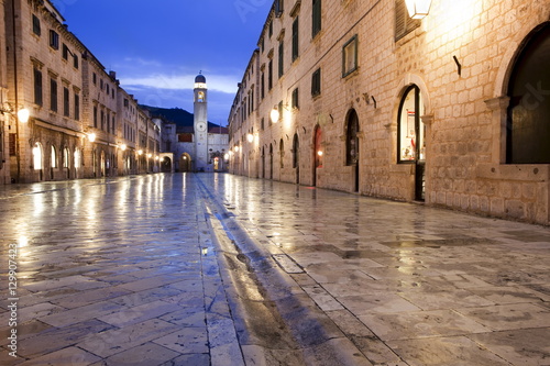 Stradun (Placa), Old Town, Dubrovnik, Croatia photo