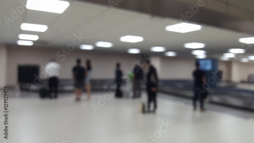 Blurry abstract Travelers waiting for their luggage at the bagga © oopoontongoo