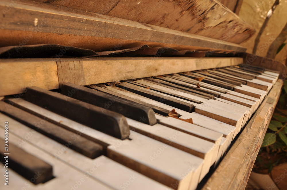 Destroyed Piano 3
