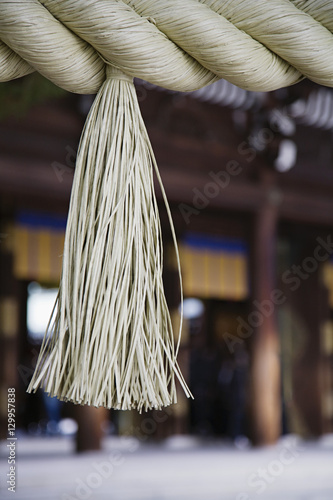 Tassel on Large Rope at Meiji Shrine © moodboard