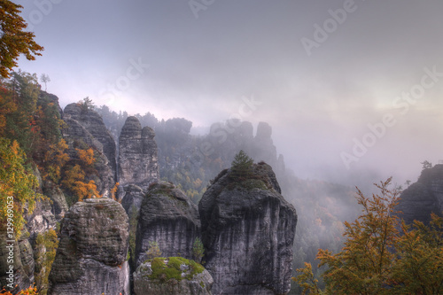 Herbst im Elbsandsteingebirge photo