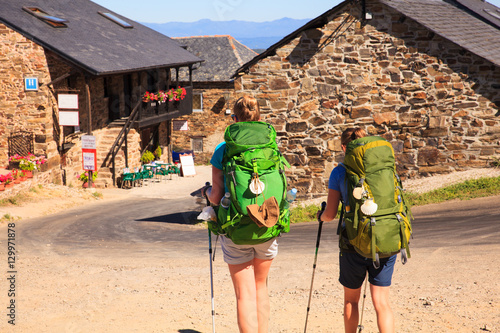 Canvastavla Pilgrimns along the way of St. James