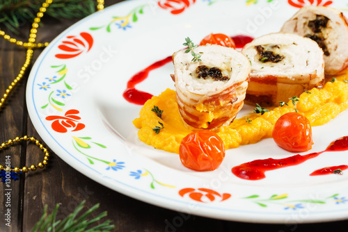 chicken rolls with carrot puree