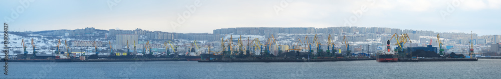 Fototapeta premium Cityscape panorama of Murmansk