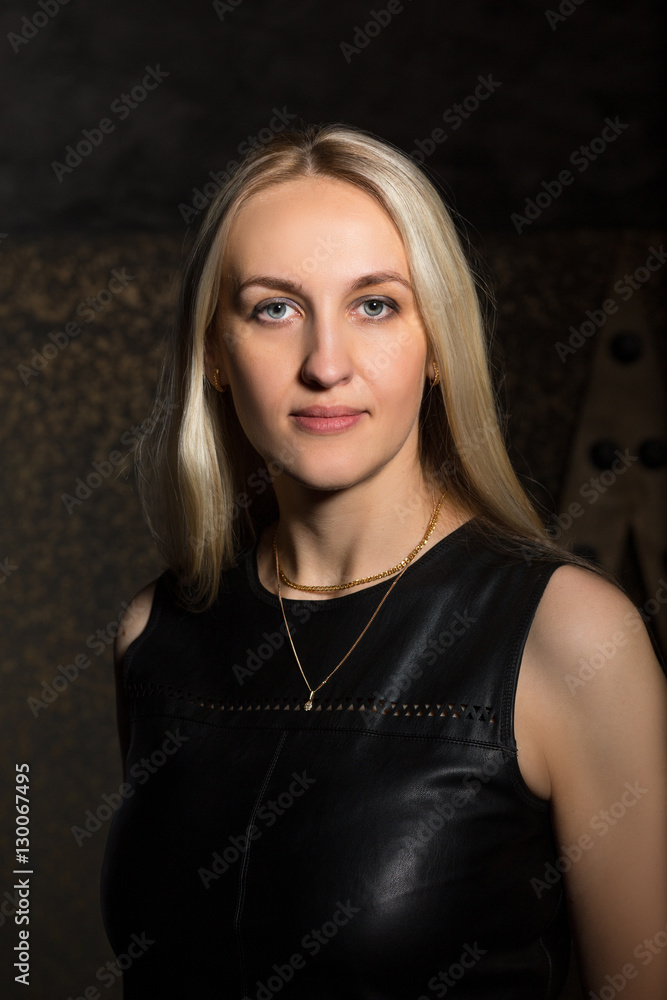 Fototapeta premium The lady posing in the studio