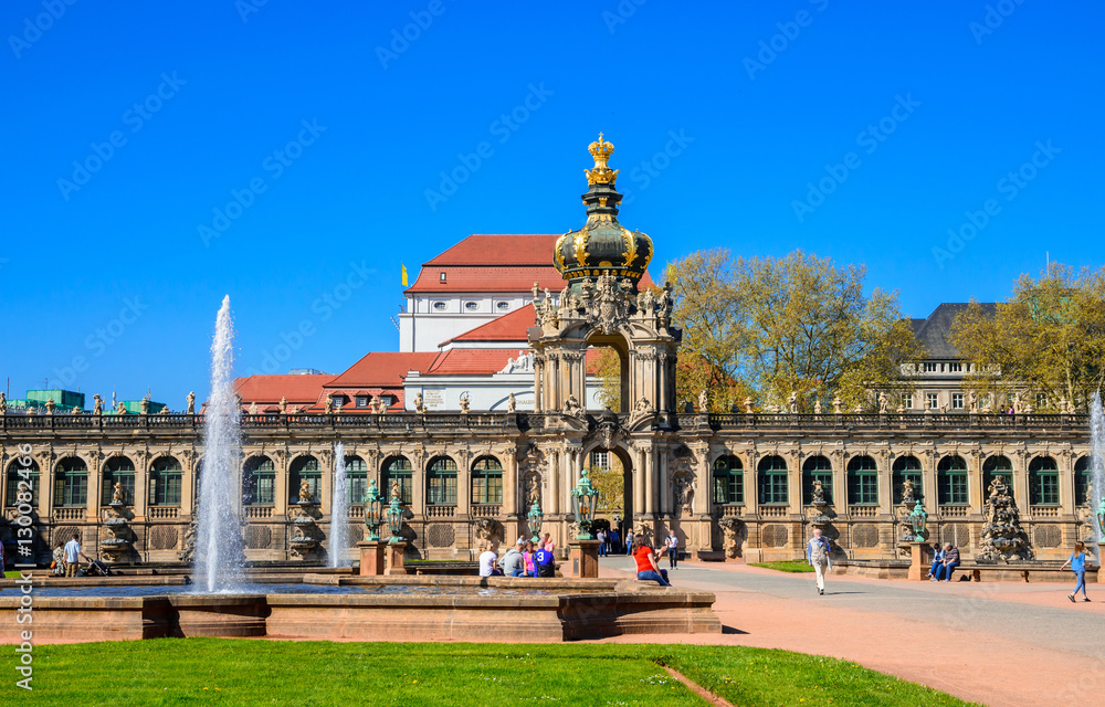 Naklejka premium Famous Zwinger palace (Der Dresdner Zwinger) Art Gallery of Dresden, Saxony, Germany