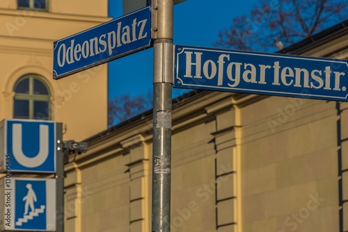 Straßenschild Odeonsplatz Hofgartenstraße München