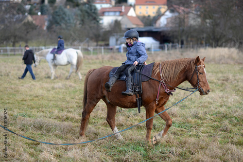 Mädchen mit Pferd © jörn buchheim