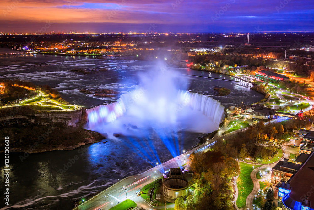 Obraz premium Bird View of Niagara Falls Canada and America during sunset