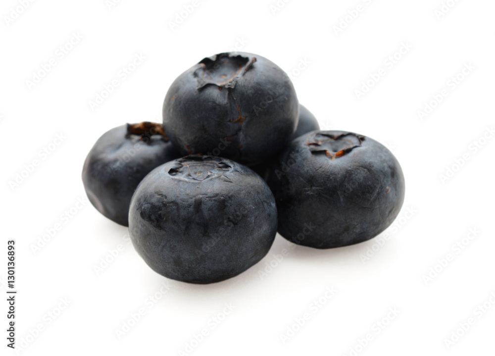 fresh blueberries isolated on white background fresh blueberries isolated on white background