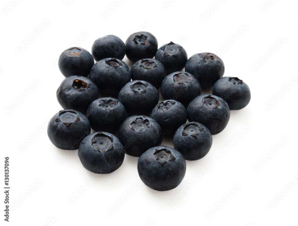 fresh blueberries isolated on white background fresh blueberries isolated on white background