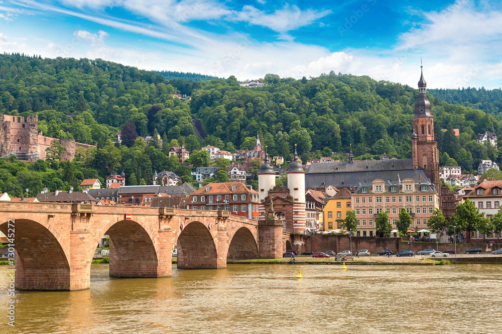 Obraz premium Old bridge in Heidelberg
