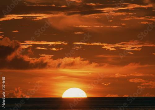 Fototapeta Naklejka Na Ścianę i Meble -  Sunset and Sea