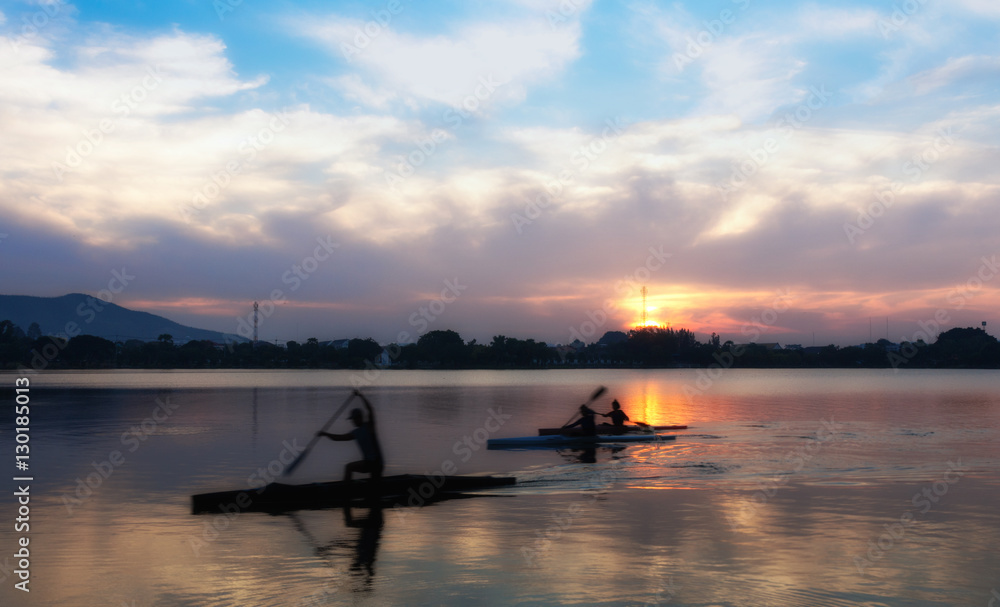 Naklejka premium Lagoon in local public park