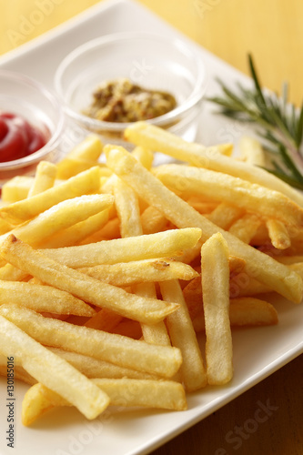フライドポテト　French fries