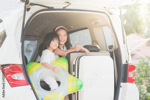 children ready for the travel