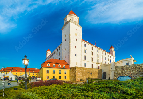 Canvas Print Medieval castle on the hill in Bratislava, Slovakia