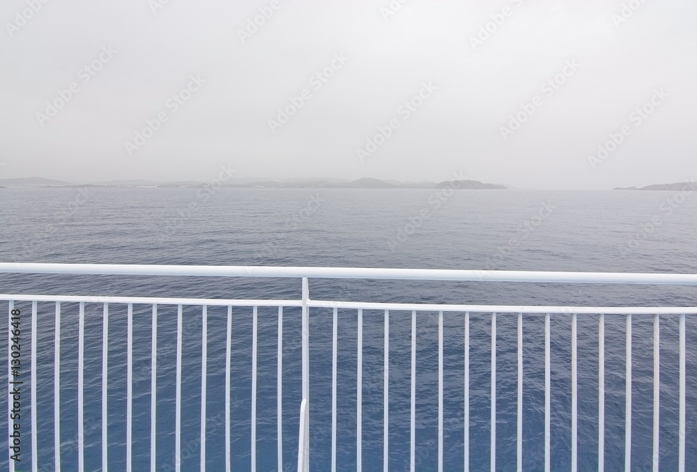 Obraz premium White railing and islands